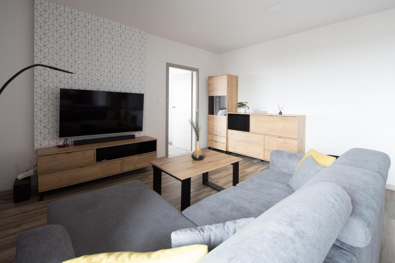 Apartament 23 Park City Ostrow Wielkopolski Exterior photo