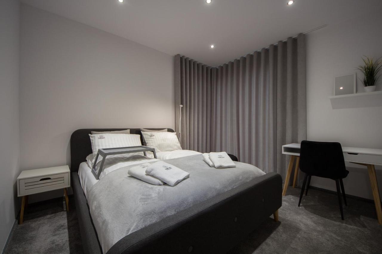 Apartament 23 Park City Ostrow Wielkopolski Exterior photo